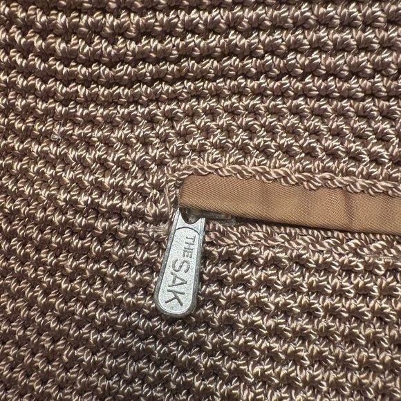 The Sak Tan Woven Shoulder Bag - Picture 4 of 11